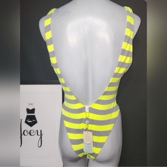 ⭐️ NWT ⭐️ Luli Fama “Time to Fiesta” Striped One Piece Swimsuit- Size: L 🌴☀️👙 - Picture 6 of 10